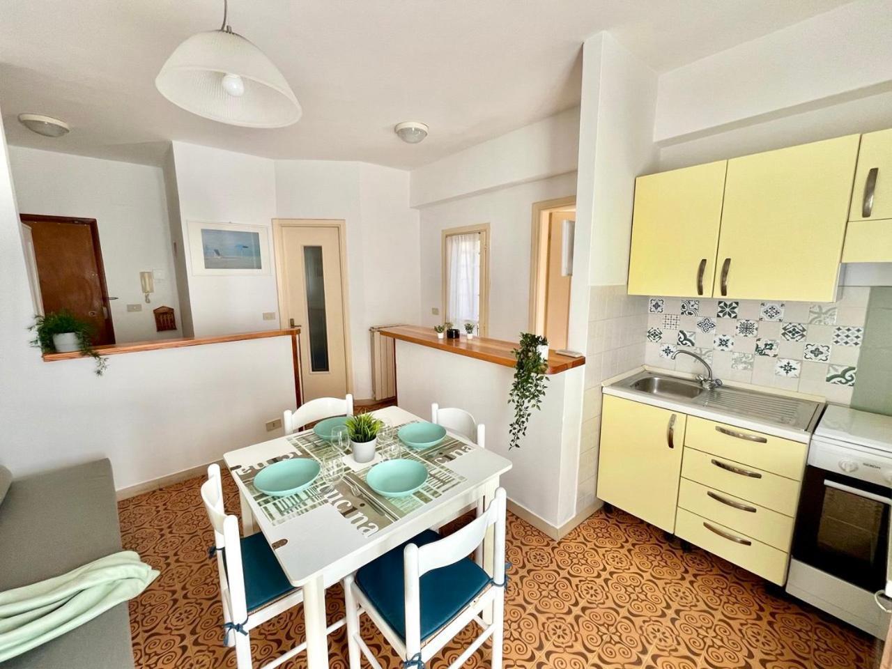 100m Dal Mare, Garage, Terrazza & Ac, Sea Nest Alassio