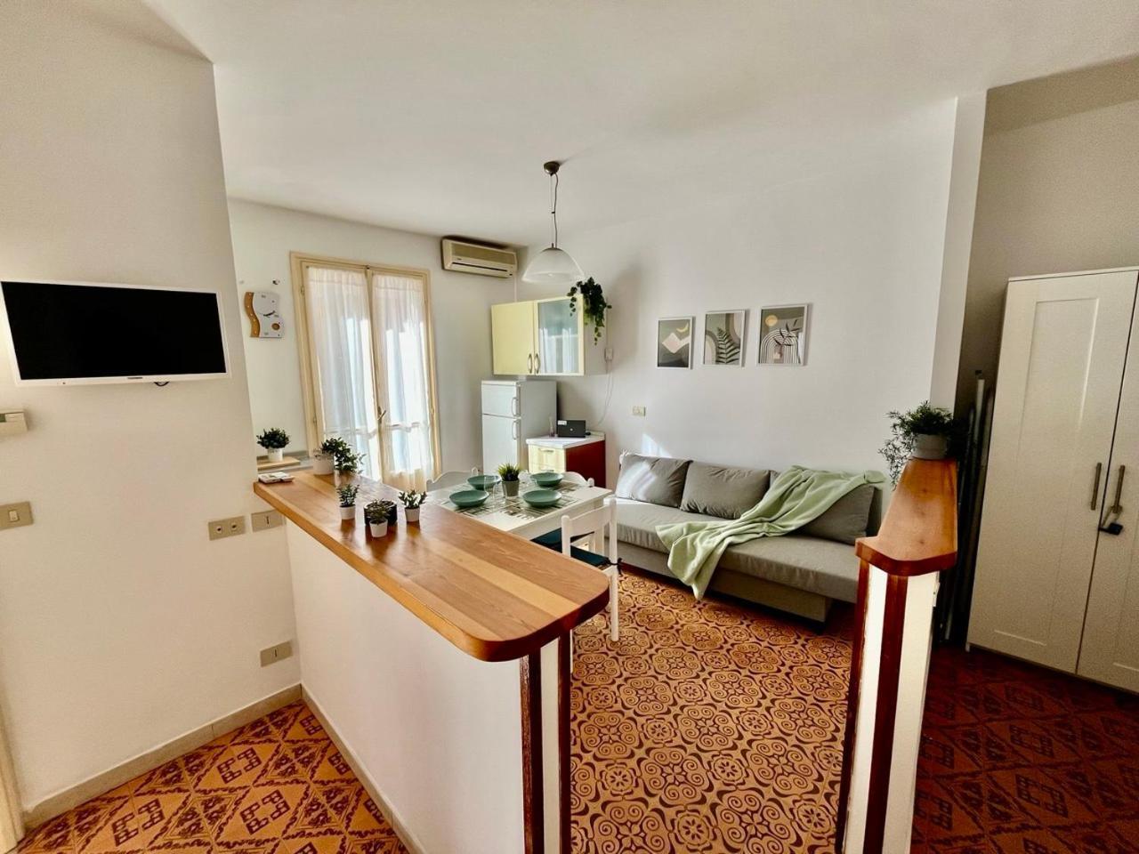 Appartamento 100m Dal Mare, Garage, Terrazza & Ac, Sea Nest *
